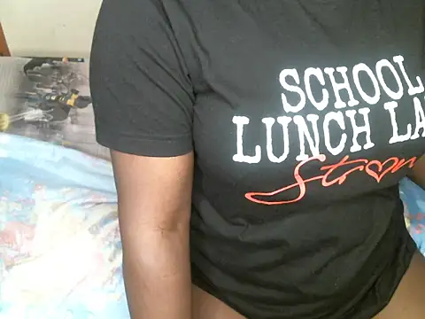 Snapshot of Blackqueen341 chatting on June 25, 2026, 1:05 am Blackqueen341 online show from June 25, 2026, 1:05 am