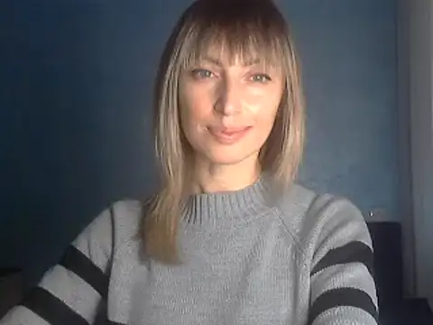 Snapshot of EffectMaya chatting on February 6, 2025, 12:16 pm EffectMaya online show from February 6, 2025, 12:16 pm