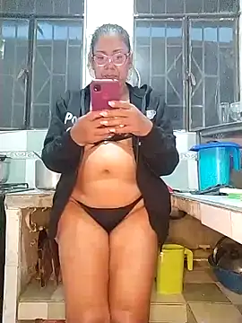 Snapshot of sorbetico_perverse chatting on February 5, 2025, 11:17 pm sorbetico perverse online show from February 5, 2025, 11:17 pm