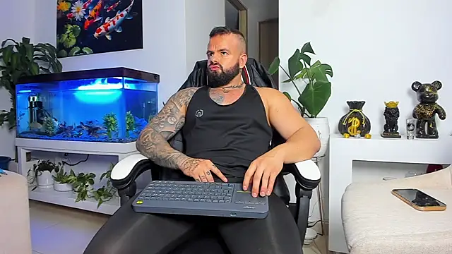 Snapshot of Johnnygrayson1 chatting on September 9, 2025, 11:59 pm Johnnygrayson1 online show from September 9, 2025, 11:59 pm