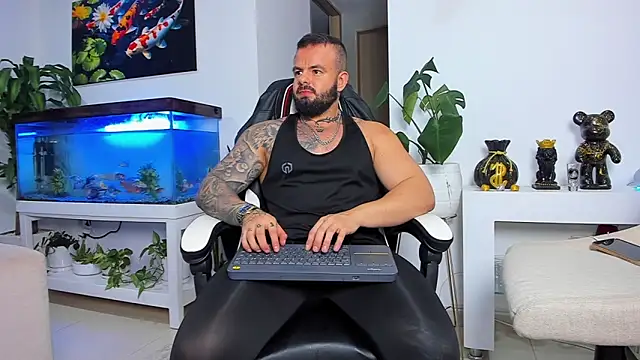 Snapshot of Johnnygrayson1 chatting on September 13, 2025, 1:27 am Johnnygrayson1 online show from September 13, 2025, 1:27 am