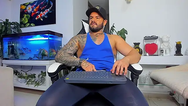 Snapshot of Johnnygrayson1 chatting on October 3, 2025, 12:51 am Johnnygrayson1 online show from October 3, 2025, 12:51 am