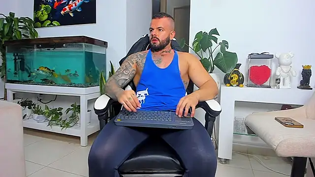 Snapshot of Johnnygrayson1 chatting on October 10, 2025, 1:15 am Johnnygrayson1 online show from October 10, 2025, 1:15 am
