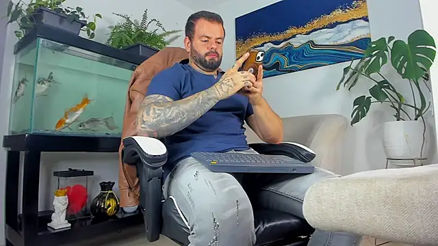 Snapshot of Johnnygrayson1 chatting on May 14, 2026, 11:55 pm Johnnygrayson1 online show from May 14, 2026, 11:55 pm