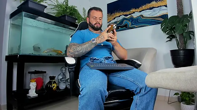 Snapshot of Johnnygrayson1 chatting on May 29, 2026, 12:30 am Johnnygrayson1 online show from May 29, 2026, 12:30 am