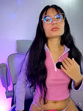 NayeCloud online show from April 1, 2026, 8:50 pm