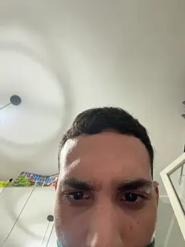 ciokoleit online show from December 21, 2025, 6:48 pm