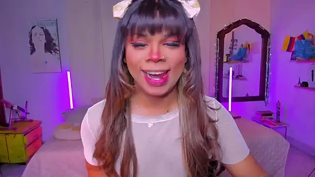 CuteRomi online show from October 24, 2025, 4:20 am