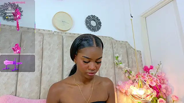 Snapshot of ShanelWest chatting on October 9, 2025, 1:31 pm ShanelWest online show from October 9, 2025, 1:31 pm