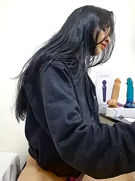 Calypso226 online show from November 13, 2025, 11:47 pm