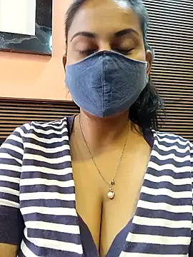 Snapshot of HaaniKaur chatting on January 16, 2025, 8:00 am HaaniKaur online show from January 16, 2025, 8:00 am