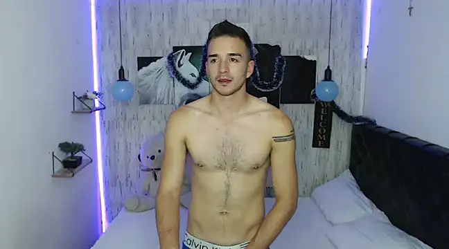Snapshot of tommycash_777 chatting on December 4, 2024, 3:37 am tommycash 777 online show from December 4, 2024, 3:37 am
