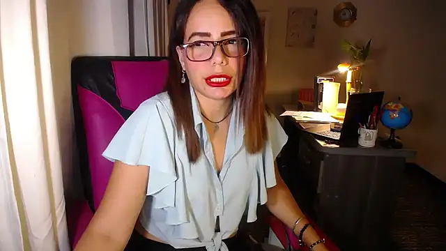 danielle rose 1 online show from April 10, 2026, 1:49 pm