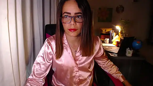 Snapshot of danielle_rose_1 chatting on May 27, 2026, 2:36 pm danielle rose 1 online show from May 27, 2026, 2:36 pm