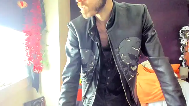 leatherz69 online show from March 3, 2025, 5:29 pm