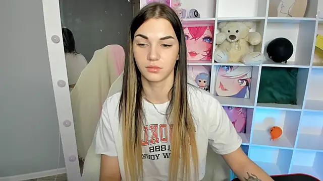 Hellen Moore online show from December 6, 2024, 1:07 am