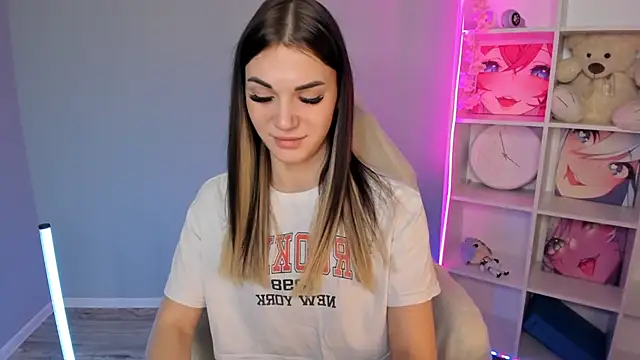 Hellen Moore online show from December 18, 2024, 1:05 am