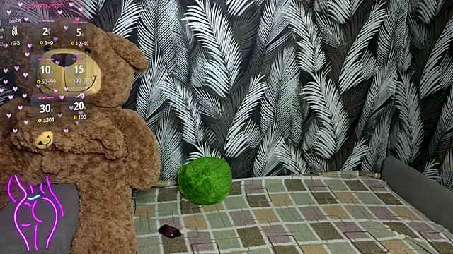 Hellen Moore online show from October 4, 2025, 12:19 am