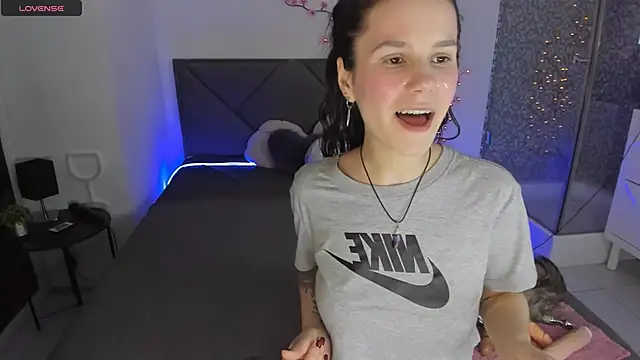 Snapshot of CassieEvans chatting on May 5, 2026, 5:37 am CassieEvans online show from May 5, 2026, 5:37 am