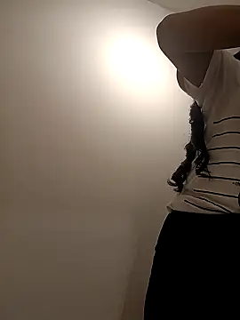 Snapshot of fabiana_rodriguez chatting on January 9, 2025, 1:18 am fabiana rodriguez online show from January 9, 2025, 1:18 am