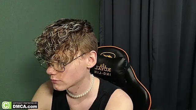 Snapshot of Keytaro chatting on February 9, 2026, 7:01 am Keytaro online show from February 9, 2026, 7:01 am