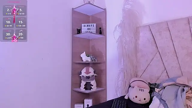 Snapshot of Kaela18 chatting on December 2, 2024, 1:24 pm Kaela18 online show from December 2, 2024, 1:24 pm