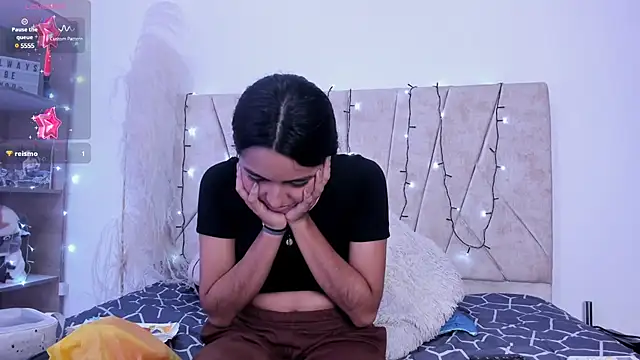 Snapshot of Kaela18 chatting on December 12, 2024, 6:53 pm Kaela18 online show from December 12, 2024, 6:53 pm