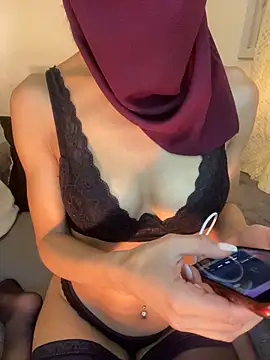 Snapshot of Beautiful_arab chatting on January 4, 2025, 10:55 pm Beautiful arab online show from January 4, 2025, 10:55 pm