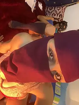 Snapshot of Beautiful_arab chatting on March 7, 2025, 2:25 am Beautiful arab online show from March 7, 2025, 2:25 am