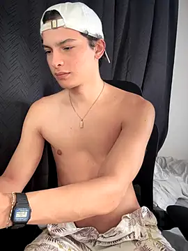 Snapshot of cybercosmiiic chatting on October 15, 2025, 7:36 pm cybercosmiiic online show from October 15, 2025, 7:36 pm