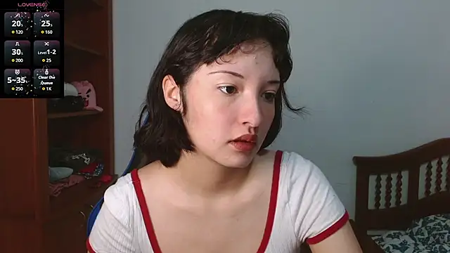 alexaa08 online show from September 21, 2025, 1:13 pm