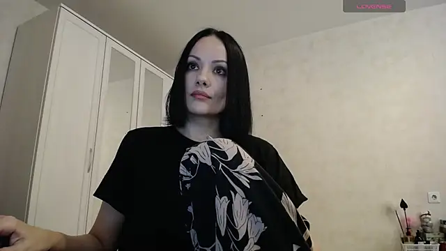 Devil Goddess online show from December 19, 2025, 2:02 pm