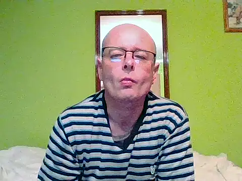 Snapshot of Tiger202441 chatting on December 17, 2025, 12:16 am Tiger202441 online show from December 17, 2025, 12:16 am