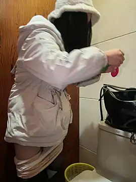 Snapshot of Asia-Melody chatting on February 18, 2025, 11:33 am Asia-Melody online show from February 18, 2025, 11:33 am