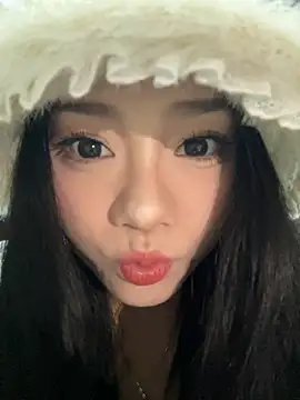 Snapshot of Asia-Melody chatting on February 25, 2025, 12:03 pm Asia-Melody online show from February 25, 2025, 12:03 pm