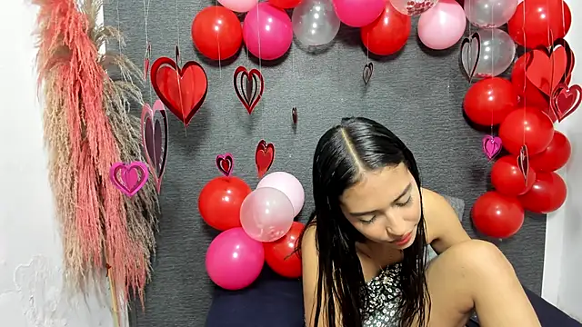 monse 02 online show from February 15, 2025, 2:00 pm