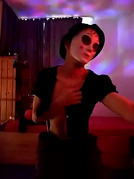 Dennis 2024 online show from January 8, 2025, 2:25 pm