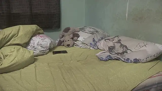 Snapshot of Diamond_Tyler chatting on October 19, 2025, 4:02 am Diamond Tyler online show from October 19, 2025, 4:02 am