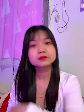 Maeve2k5 online show from October 23, 2025, 1:05 am