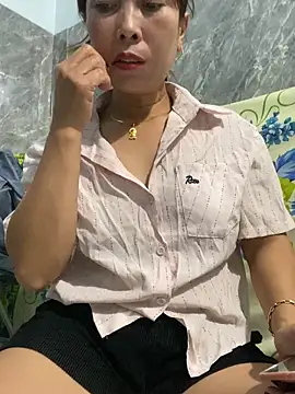 Linaannn online show from February 17, 2026, 1:40 pm