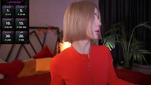 LindaThacker online show from November 17, 2025, 4:29 am