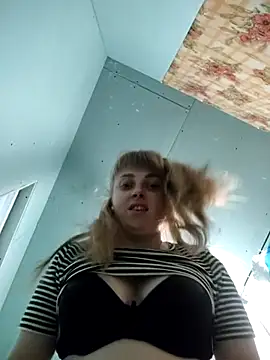 CoddessCrystal online show from December 1, 2025, 8:52 am