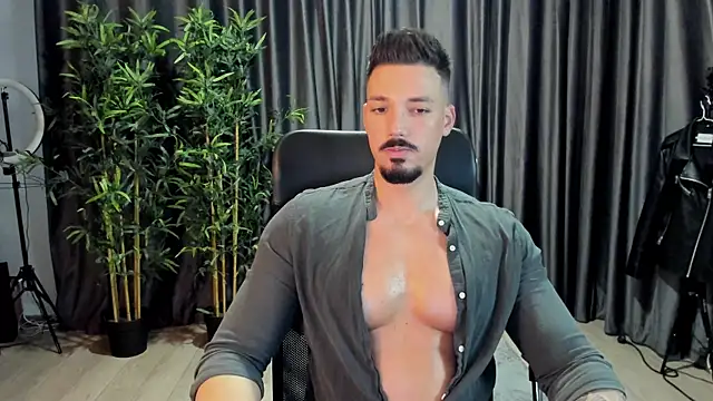 HaydenSpearss online show from December 6, 2024, 8:15 am