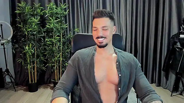 HaydenSpearss online show from December 7, 2024, 8:00 am