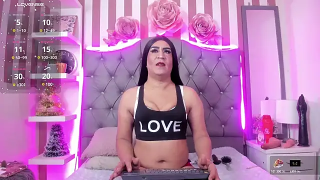 Natasha Hart online show from January 18, 2025, 4:37 am