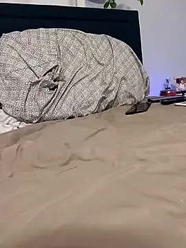 Snapshot of Localboi3 chatting on December 30, 2024, 1:04 am Localboi3 online show from December 30, 2024, 1:04 am