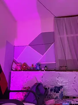 Lina10 online show from November 19, 2025, 9:48 pm