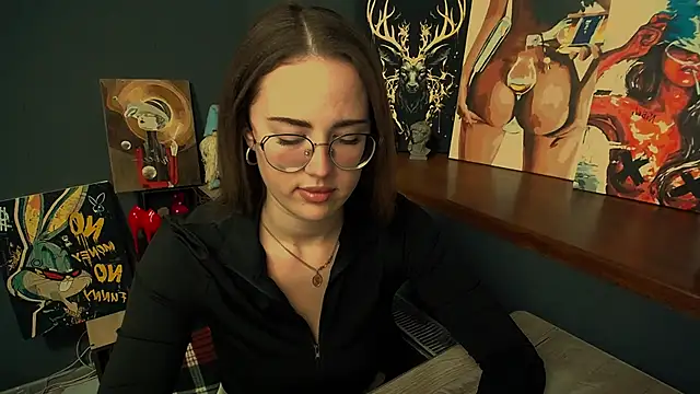 luxie milady online show from February 7, 2026, 2:10 pm