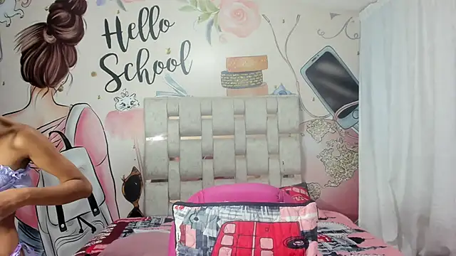 EMMA SWEETT1 online show from February 11, 2025, 12:58 pm