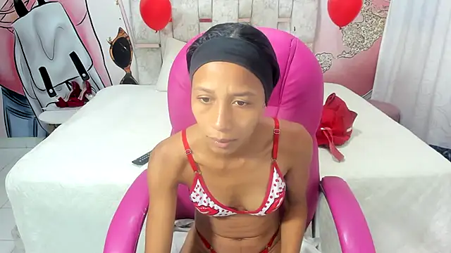 EMMA SWEETT1 online show from February 24, 2025, 12:37 pm